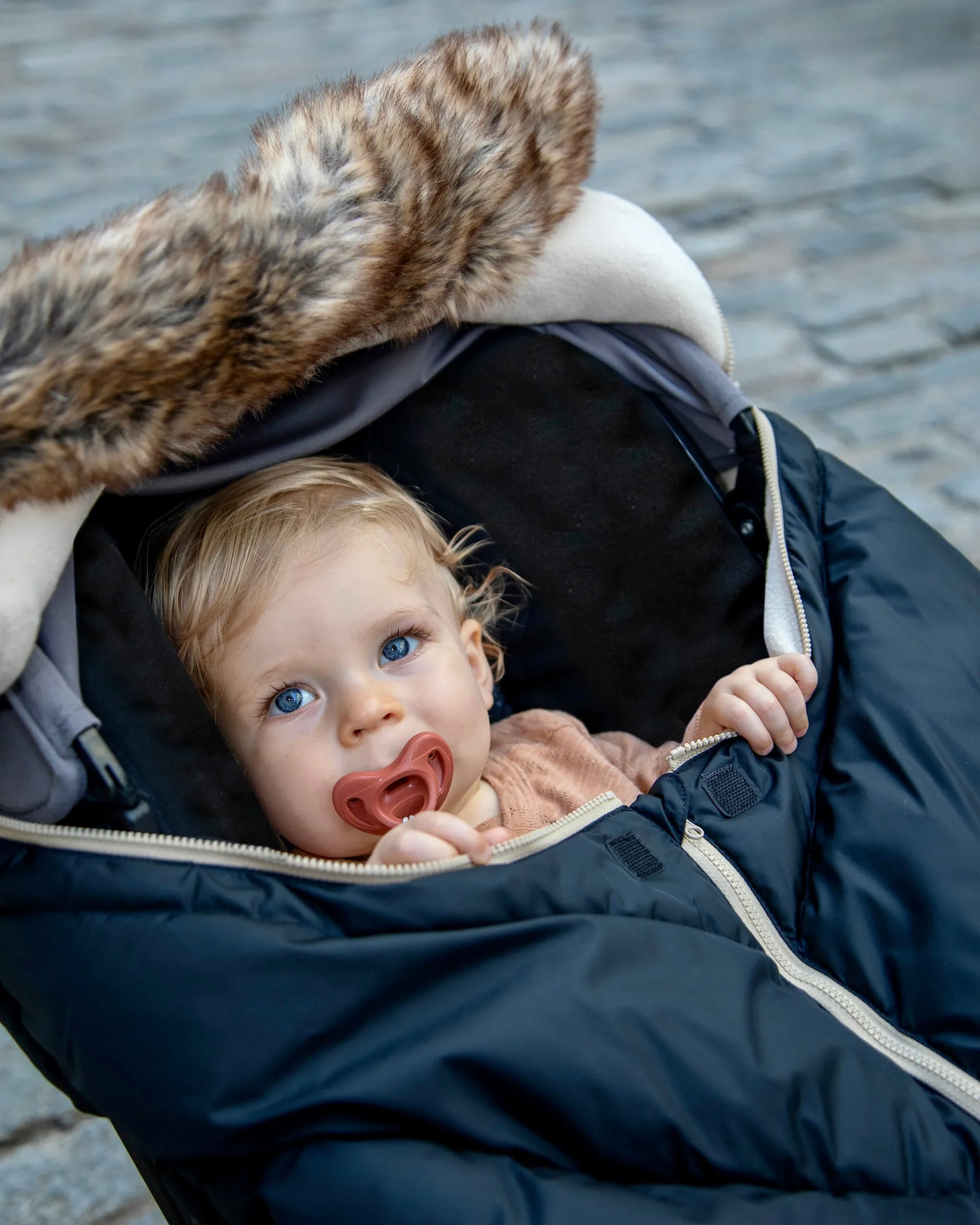 Car Seat Cover Cocoon - Tundra