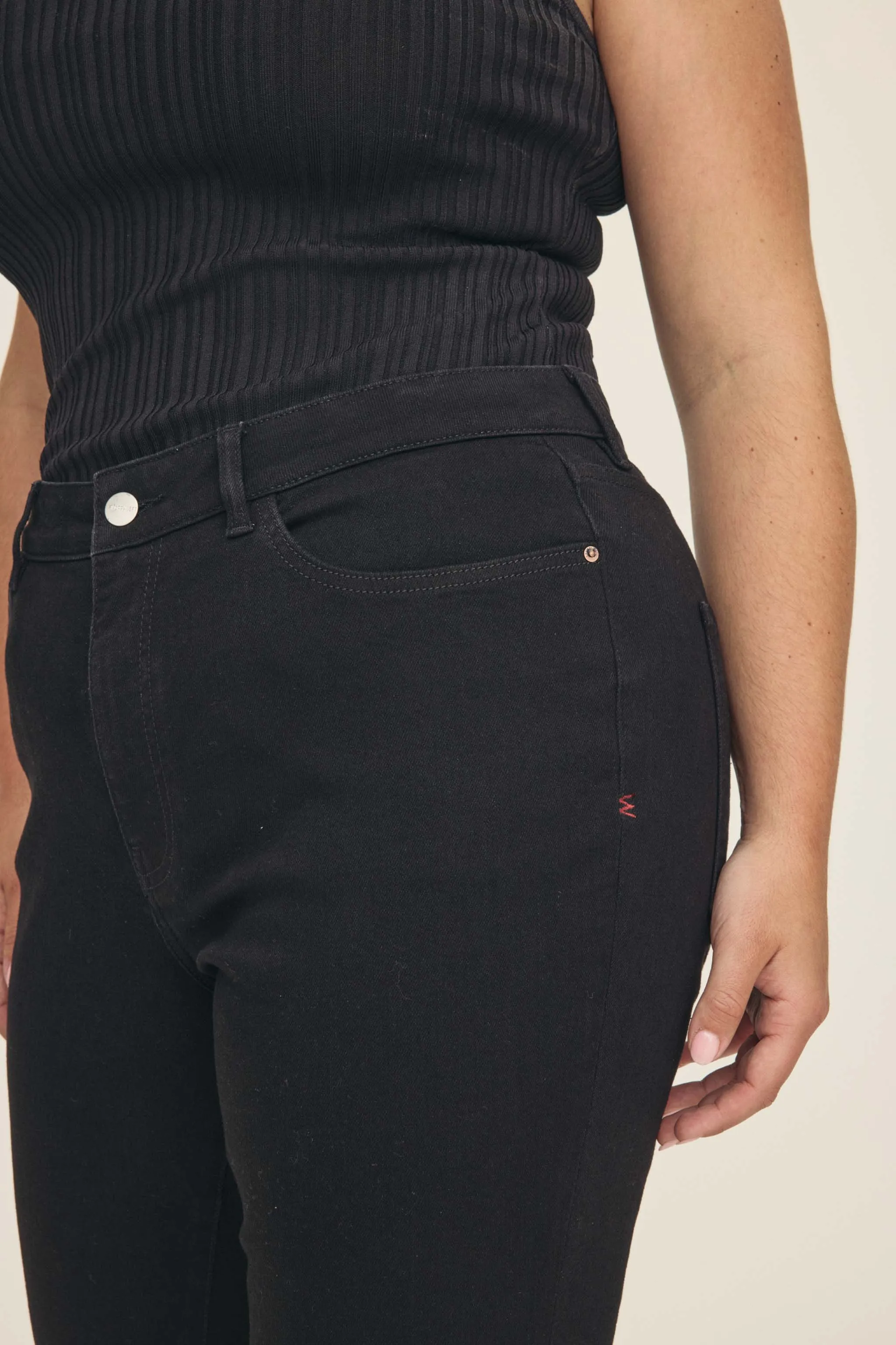NAO STRETCH PLUS - HIGH RISE BOOTCUT JEANS | JET BLACK