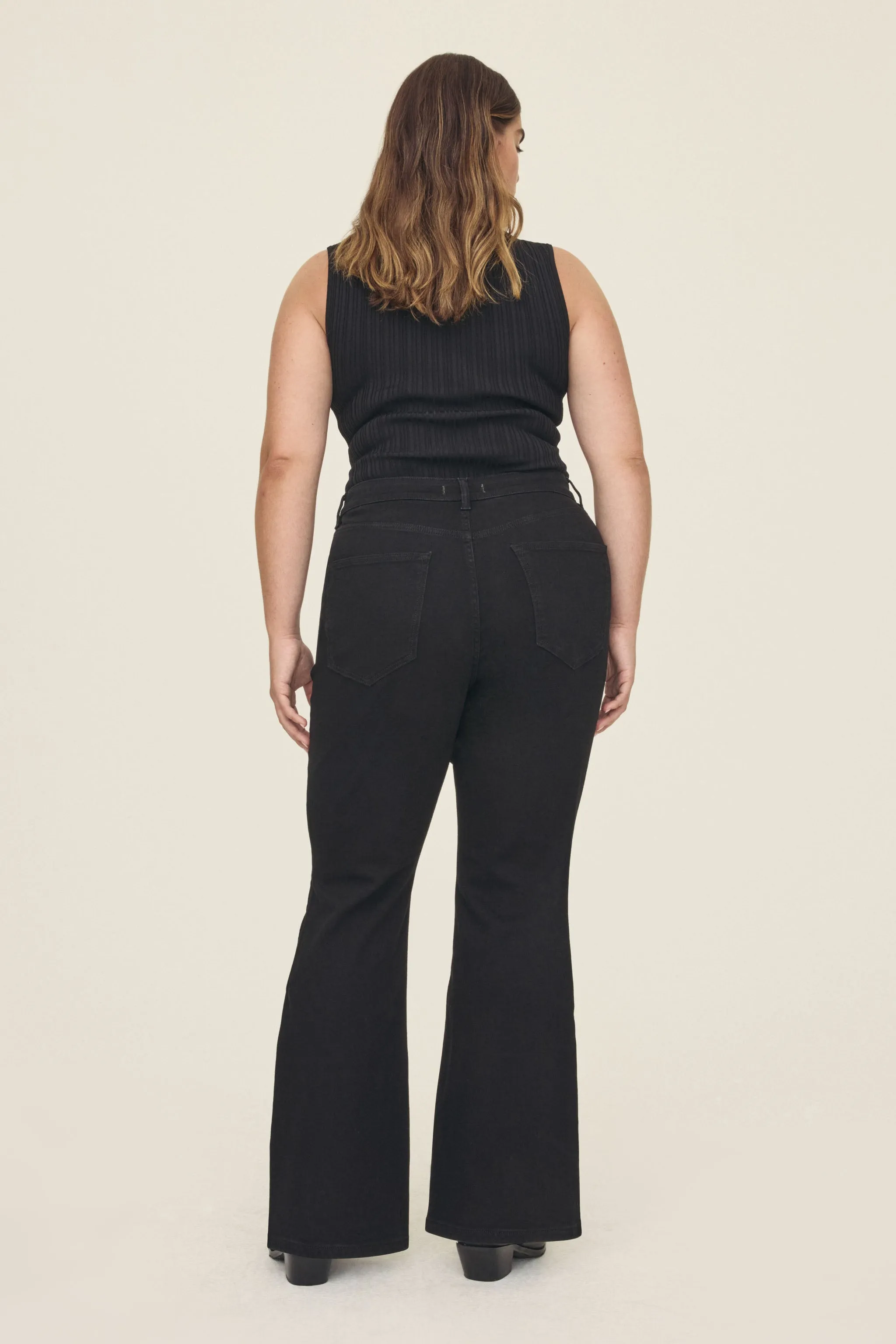 NAO STRETCH PLUS - HIGH RISE BOOTCUT JEANS | JET BLACK