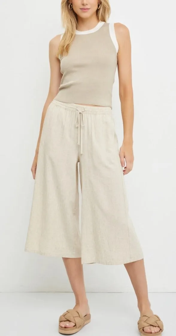 Taupe Classic Crewneck Contrast Sleeveless Top